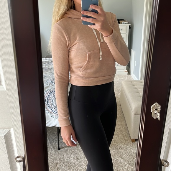 Forever 21 Cropped Sweatshirt - Picture 3 of 7